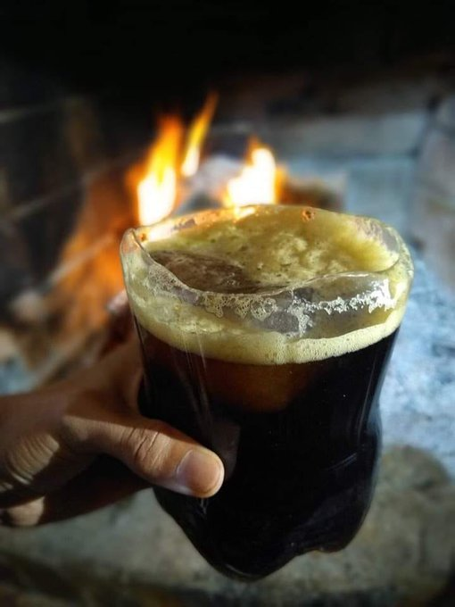 fernechini's tweet photo. viernes con V de VAMOS A TOMAR FERNET https://t.co/i3Tuoem5pC
