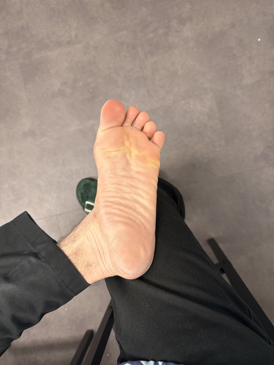 hoosierfeet's tweet photo. #nationalfootfetishday #green #work https://t.co/DAeDeB8DPZ
