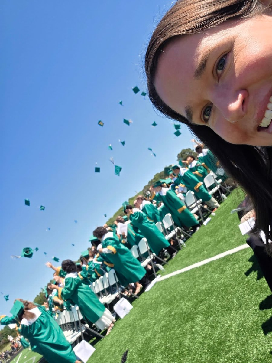 DoughertyForVA's tweet photo. The weather could not have been more perfect for the graduating class of Prince George High School to turn their tassels this morning and move into the next chapter of their lives! A huge shout out to the teachers, staff, and parents that helped them get to today. 💚💛🤍 https://t.co/LYqadFV3T2