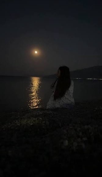 mr_turkey2's tweet photo. #حبيت_أقول 
#مشاعر

عـن گـل غـالي يگـفيني انتِ .. ♥️

.

.
#بوح_آخر_الليل 
#بعد_منتصف_الليل https://t.co/4bq0JgqR2T