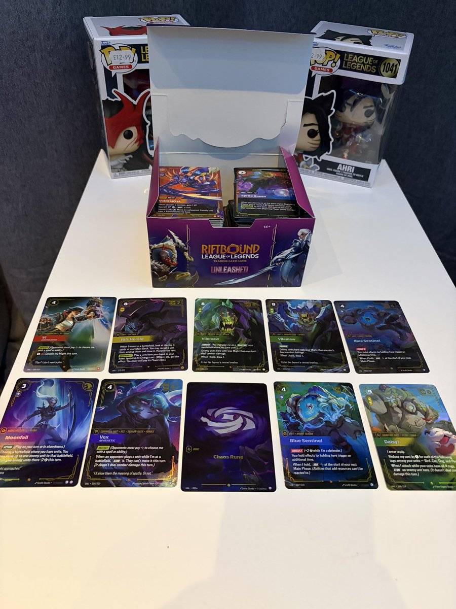 Kelt9n's tweet photo. Unleashed box from Riot finally arrived!! 
Notable hits: https://t.co/QcBoSlJisv