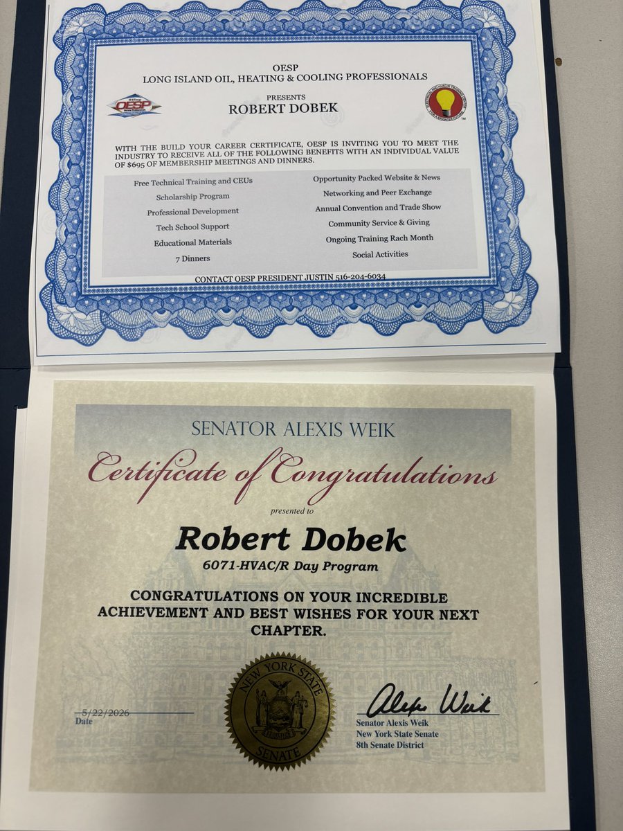 Robert Dobek tweet media