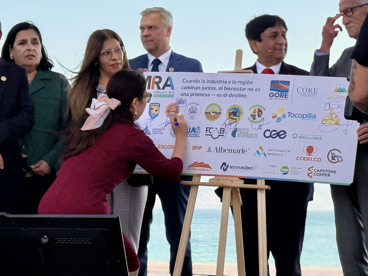 Adriana Rivera Vega tweet media
