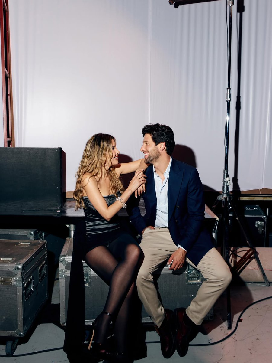 Real_E12's tweet photo. Las fotos que nos regala Diego in love with them!!!💘🌟
#GuardiánDeMiVidaUS #GuardiánDeMiVida https://t.co/P7XUO9ftFX