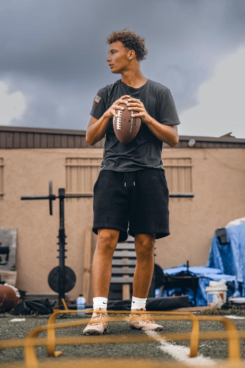 Grey_Byrd5's tweet photo. Thanks Coach @iam_alinedouard for the write up! I appreciate you! @PrepRedzone , Where players become prospects! Heading up 45N on 6/1 to compete at the @UHCougarFB camp! 📈📈📈
@HT4_PrepRZ @PrepRedzoneTX @CoachShawnBell @Coach_Nagle @Bell_Brian_ @_PJHall @Coogs365 @JayGirdner #TexasCityTexas #BallinByTheBay
