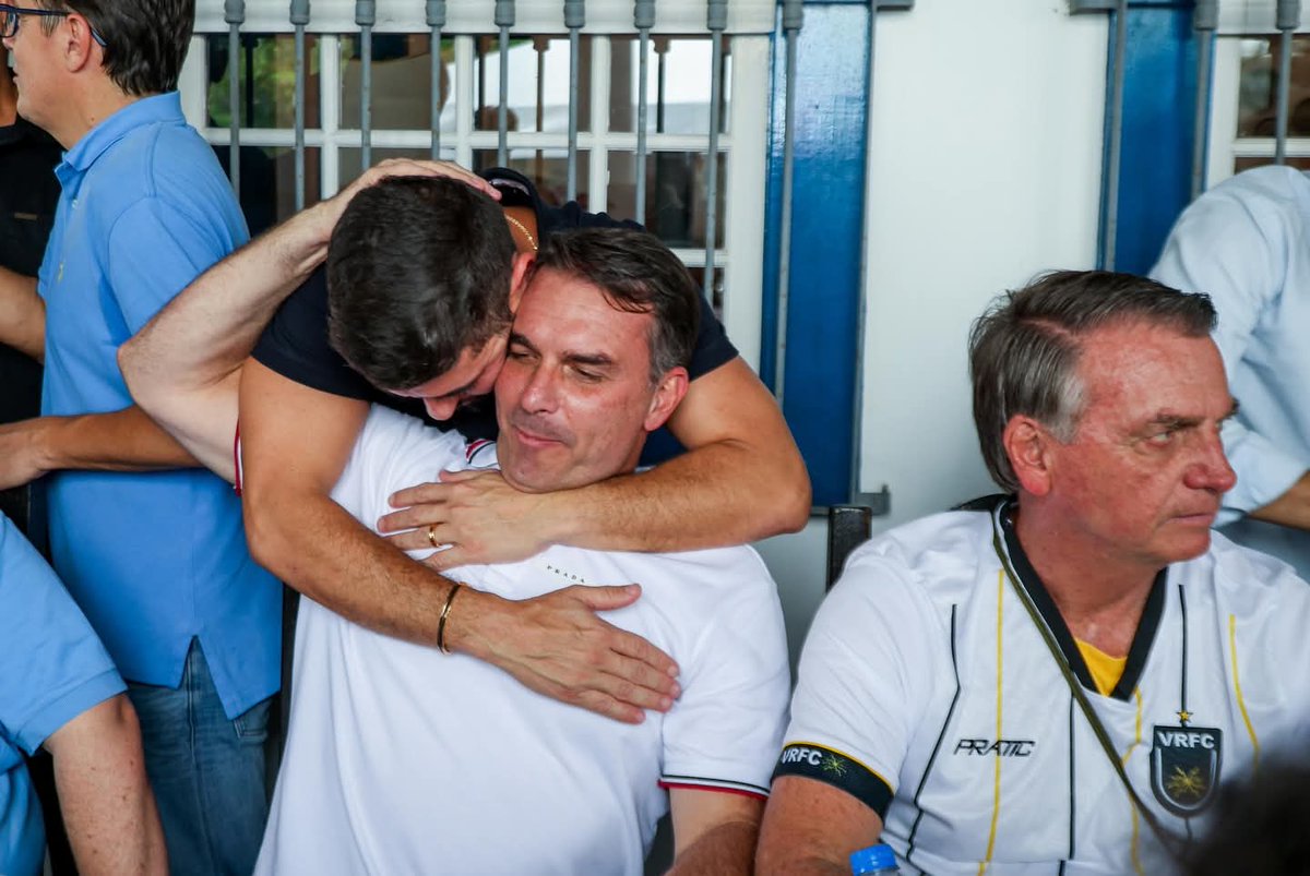 Desmentindo Bolsonaro tweet media