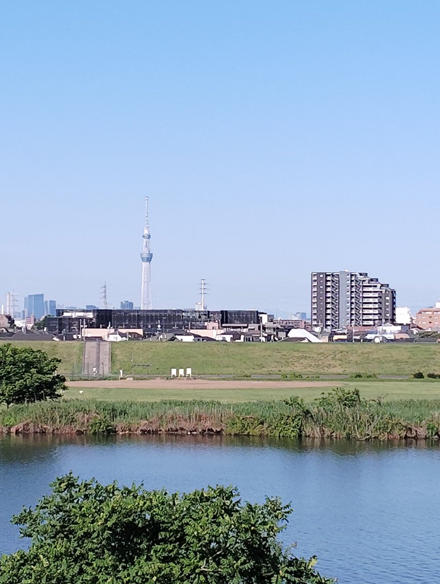 mihamanp56's tweet photo. 朝からイイ天気☀️
洗濯物干して、河川敷キャンプ場へ
☕も気持ち旨い https://t.co/7F2Q1hOQlD