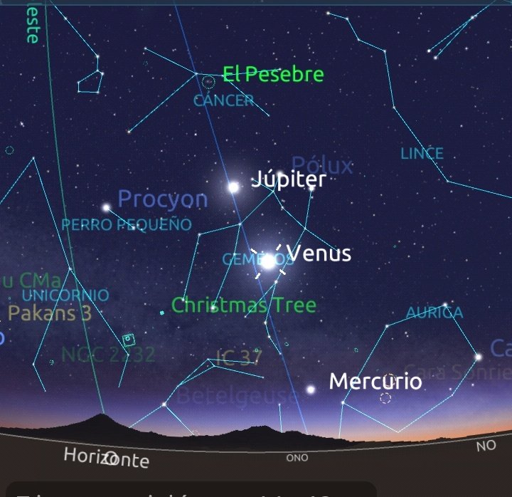 astropuebla's tweet photo. ✨ No pierda esta noche de viernes 29 de mayo, a los planetas Júpiter (arriba) y Venus (abajo). 
✔️ ¡Ambos muy brillantes! Para ver ¡a simple vista! 👀
Var rumbo a su conjunción del 9 de junio. https://t.co/8shEcefc90
