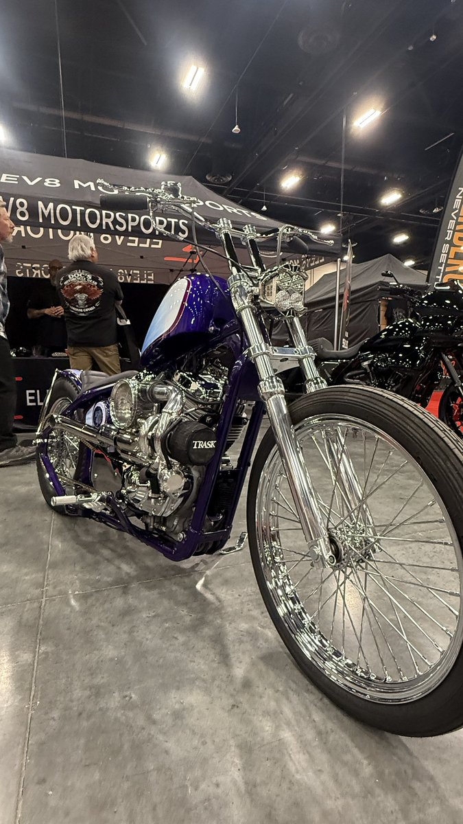 KassDays's tweet photo. Motorcycle show beauty https://t.co/yLViv9wA8n