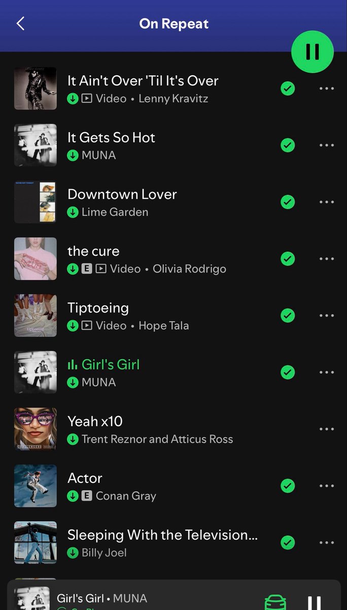 namesarrhard's tweet photo. pfp + on repeat https://t.co/gKh2o4eKLp
