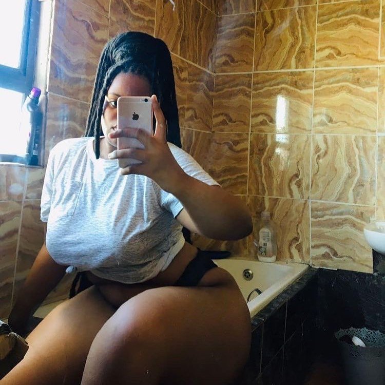 sim♥️ tweet media