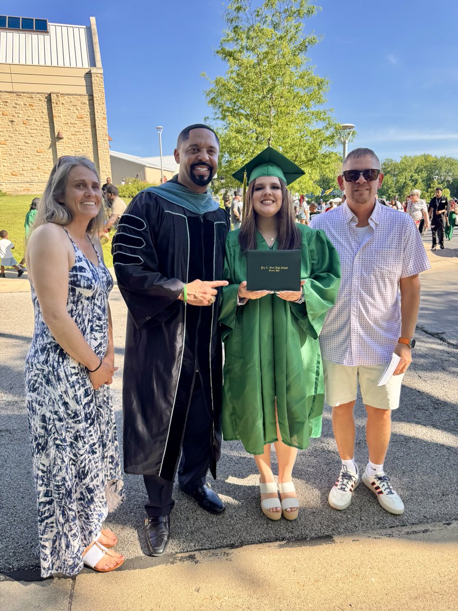 romules_'s tweet photo. Congratulations to the graduates of Start High School Class of 2026. You are college and career ready!

TPS Proud! https://t.co/BSzzk5nWI8