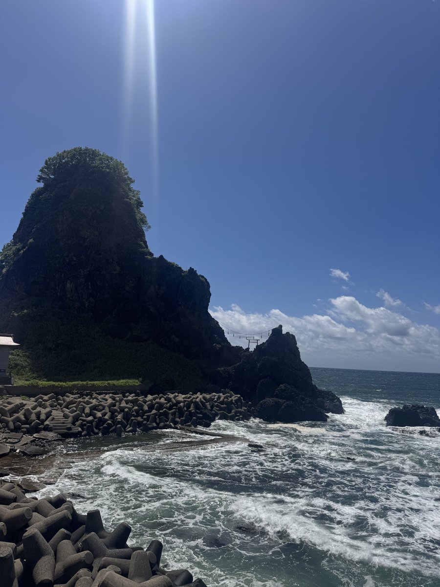 LIVE38427151's tweet photo. 昨日の日本海 https://t.co/wbzpaDfQ3i