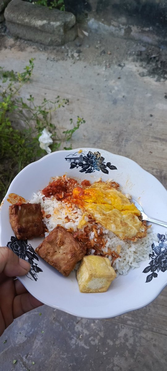 Preman Pensiun tweet media