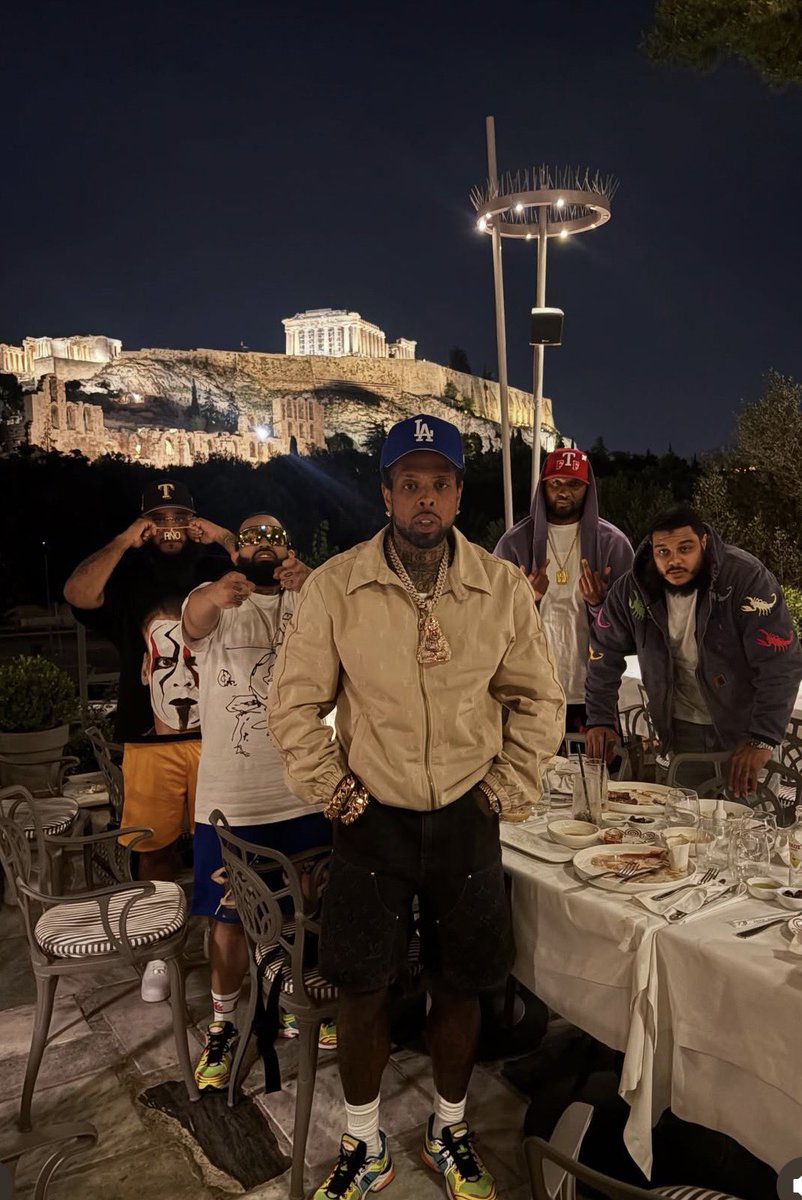 WESTSIDEGUNN's tweet photo. THANK U ATHENS ❤️🤲🏽🦂🌹❤️🤲🏽💯🔒♾️

1ST STOP WAS PHENOMENAL ON THE HEEL THE WORLD TOUR …. NEXT STOP “SOLD OUT” MILAN 🇮🇹 🔥🔥🔥🔥

AND IM TOO TIRED TO EXPLAIN HOW I DESIGNED PROB ONE OF THE ILLEST SNEAKERS EVER… FUCK “SOTY” THE DETAILS, DESIGNER QUALITY, COMFORTABLENESS (NOT A WORD 🤣) AND JUST A PIECE OF FUCKIN ART ON YOUR FOOT… THEY ASKED ME HOW MUCH $500 ?? 🤔 I SAID DAMN LET ME THINK ON IT BUT ONCE I SHOW U THEM FRFR YOULL SEE WHY,  ALL THE WAY DOWN TO THE BOX 🔥🔥🔥🔥 BUT I’LL SHOW U VERY SOON… THIS SNEAKER COULD SALE AT SAKS or ANY DESIGNER STORE … OH YEA LITERALLY EVERY PAIR DIFF JUST CHECK THE TOE BOX 🔥🤯🤯🔥 MEET THE NEW SAUCONY “AWESOME GODS” COMING SOON!!!!!!!! 🦂🐐 

#GXFR #HEELTHEWORLD #SNEAKEROFTHEYEAR #DETAILS #FLYGODISANAWESOMEGOD