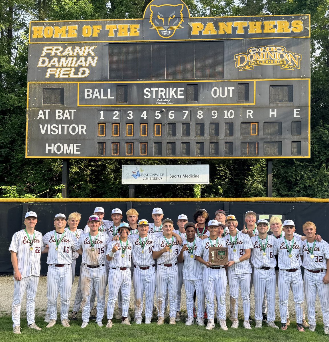 DanielSkin20090's tweet photo. DII Central I District Champs 🦅

@NAEagleBaseball
@napls_athletics https://t.co/79H2VamnXI