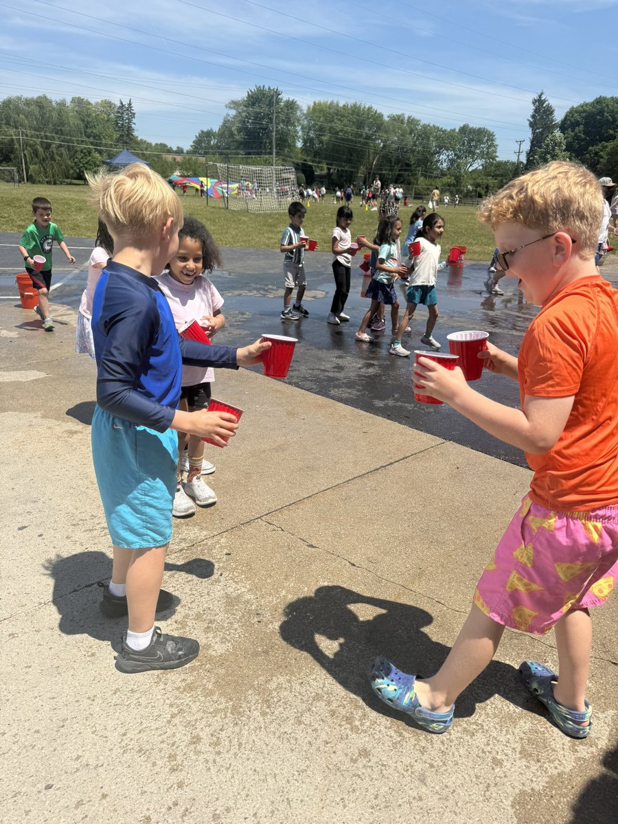BermanFirsties's tweet photo. We LOVE field day!! 👏🏻💛 #ivyhillleague https://t.co/E8L11OqxwM
