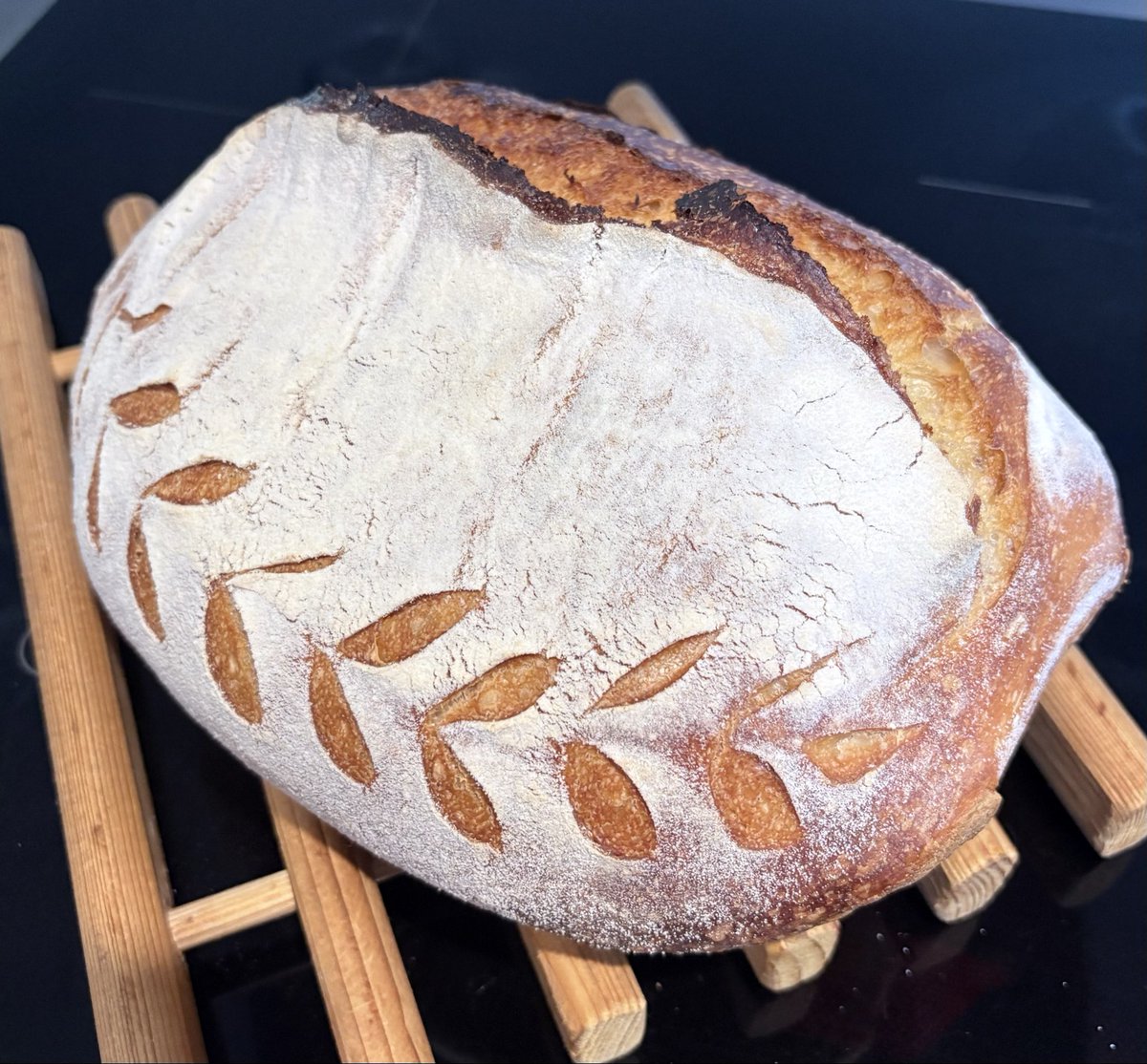Craftymay's tweet photo. Another sourdough loaf done. https://t.co/uivRUuVmv4