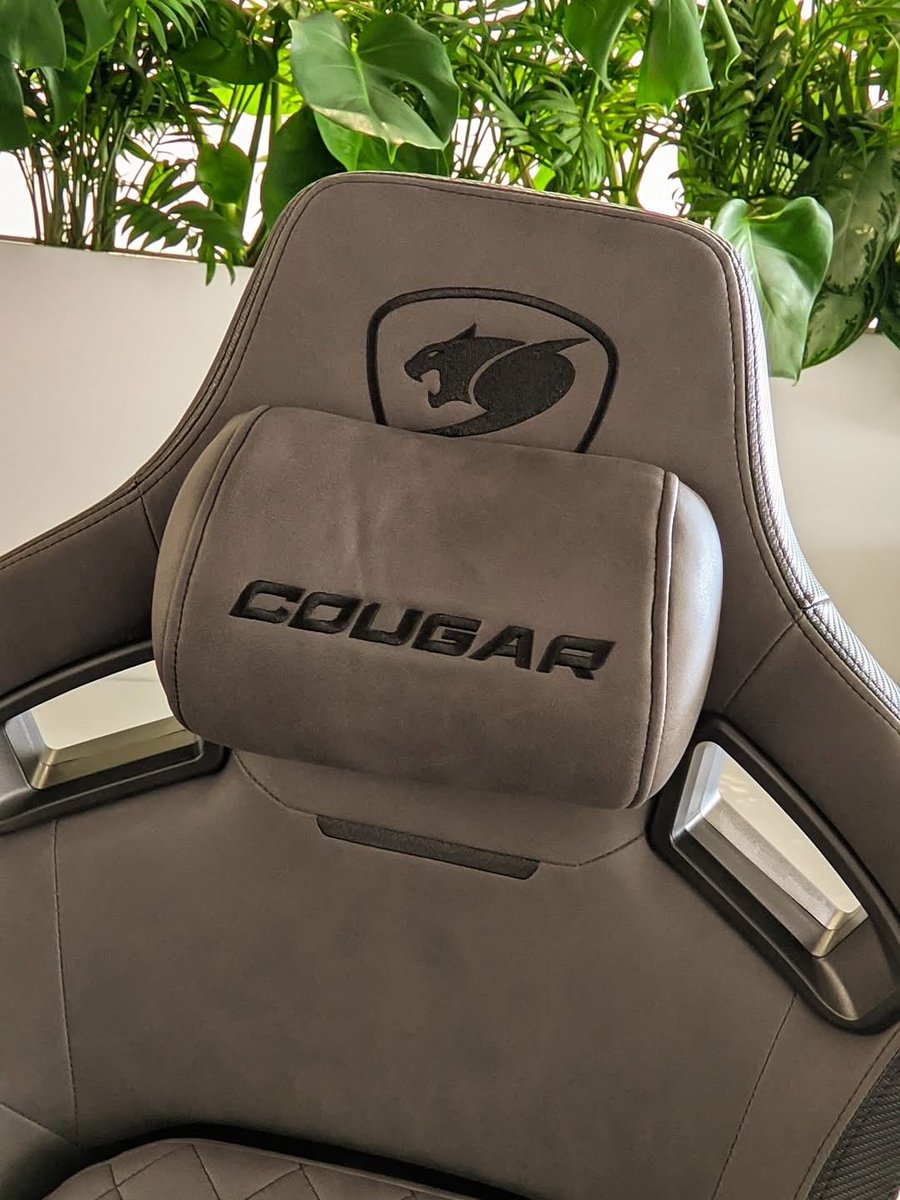 cougargaminglt's tweet photo. COUGAR Defensor S es un trono que no sólo lucirá muy bien en tu setup, también te brindará una comodidad excepcional https://t.co/TeIHo4xT5K