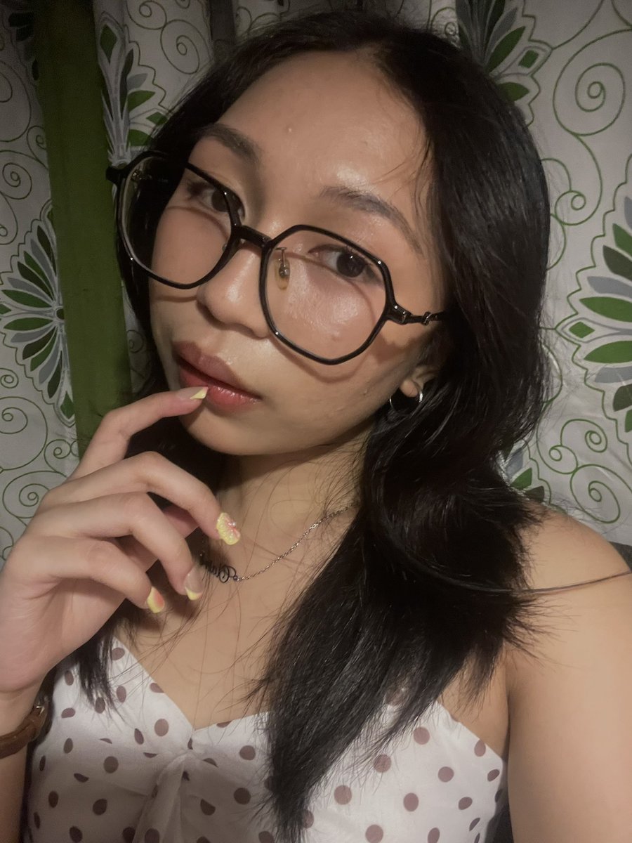 starcl4izing's tweet photo. mukhang soft fem film student na bading who is probably more active on letterboxd and has no social media presence https://t.co/ENYAxkwIa4