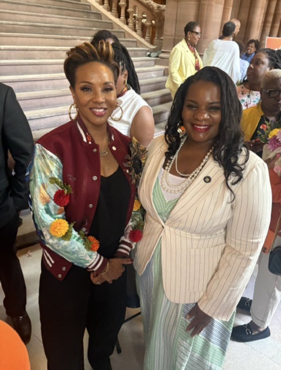 SenatorBaskin's tweet photo. “Paper Thin” was one of the first rap songs I learned as a kid. MC Lyte, your impact on women in hip-hop inspired me deeply. Meeting you was special. You’re fun, cool, and down-to-earth. Thank you for breaking barriers and inspiring generations. 💫 #alwayslyteasarock https://t.co/vsPYNjTUoZ