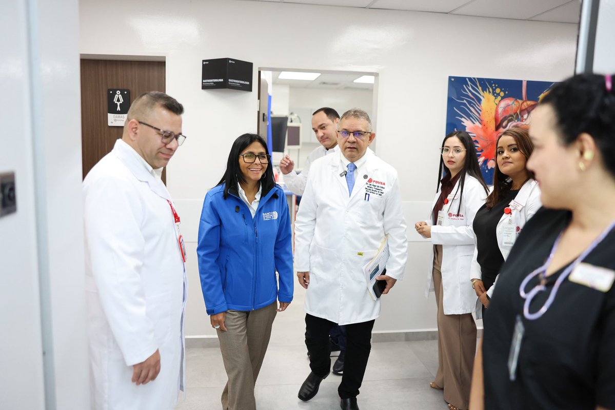 PDVSA's tweet photo. Como parte de las políticas de bienestar social dirigidas a la fuerza laboral del sector energético, la presidenta (E) de la República, @delcyrodriguezv, encabezó la inauguración del Centro de Atención de Salud Integral en la sede de PDVSA La Campiña, en Caracas. https://t.co/rjPj1tA5AX