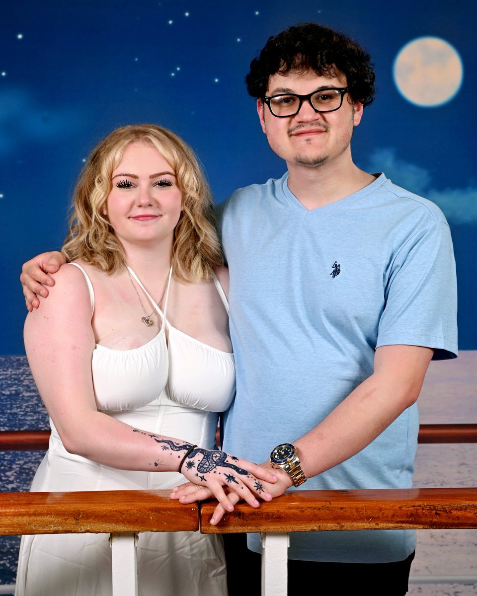 jimmerz97's tweet photo. took some professional pictures with my lady on the cruise :D https://t.co/Obhbh8WZbj