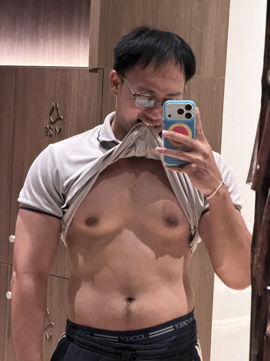 ชื่อดรีมที่กลายเป็นหมีหนัก 90 กก tweet media