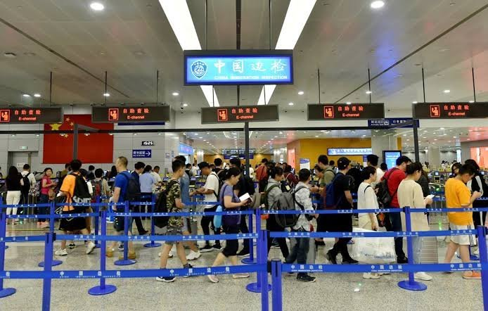 Coinvo's tweet photo. 🇨🇳 Based on a recent study, about 90% of Chinese citizens have never traveled abroad.

"They just don't see the need because everything's so good back home." https://t.co/8UVCwTo0uF