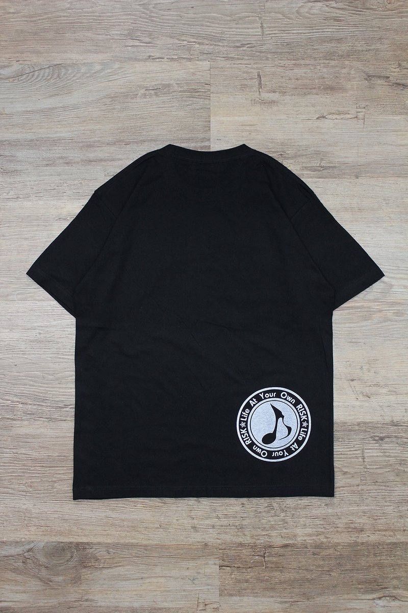 RISK_official's tweet photo. 【ALLAROUND×RISK】
CP1919 BAMBI(TYPE-A:LINE)S/S tee
サイズ:S・M・L・XL・XXL
ONLINE→https://t.co/M4q9hgye92
#allaround #lifeatyourownrisk #下北沢risk #risk https://t.co/gRRarbdxAG