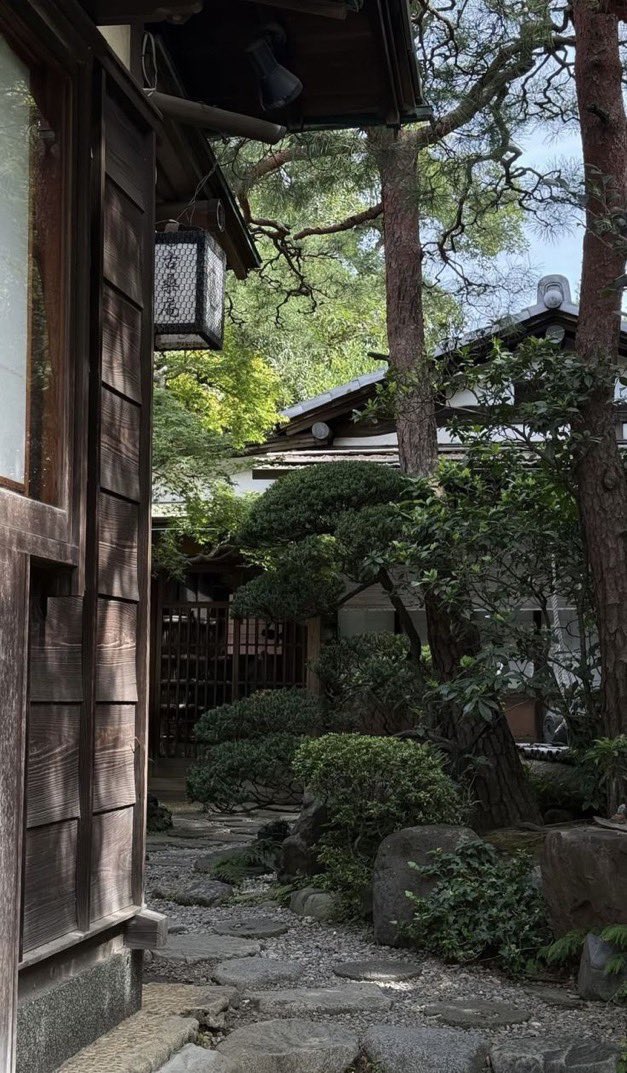 viewsoff's tweet photo. Kyoto , Japan https://t.co/XtHc1h4Zpb