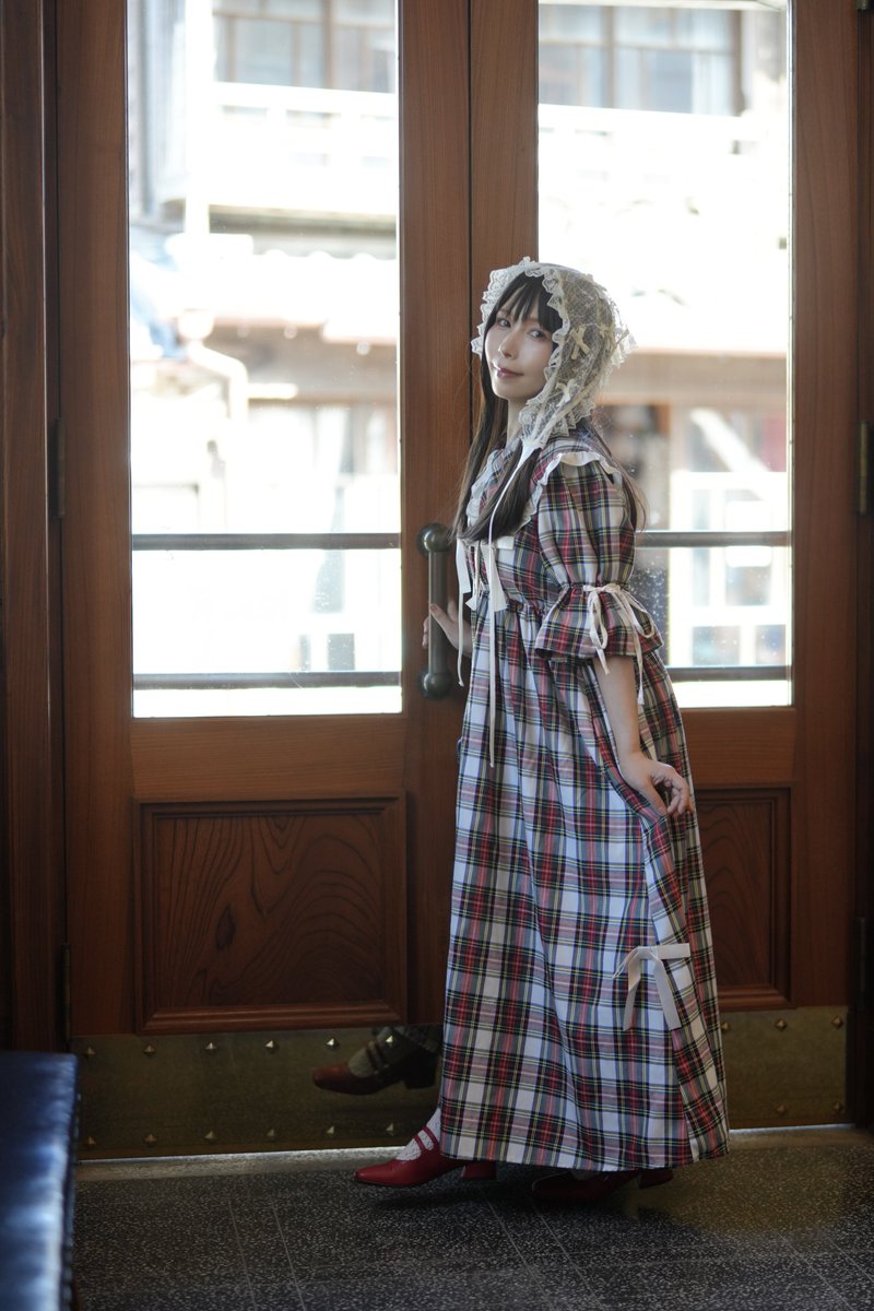 バブーシュカとタータンチェックのop 撮影: ザキサン @lakuyou_photo
