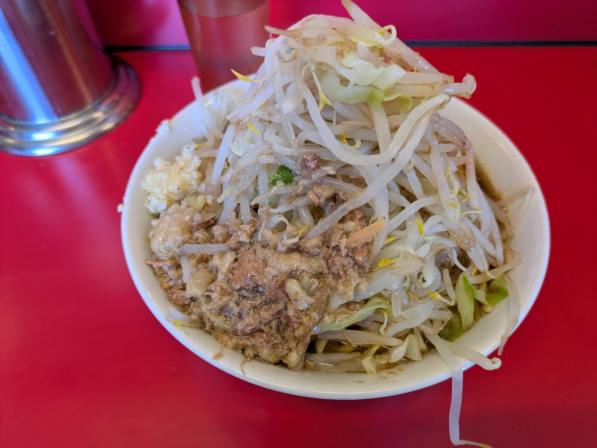 isuke_0325's tweet photo. ラーメン
並ニンニク少しアブラカラメ https://t.co/zRq91QRXih