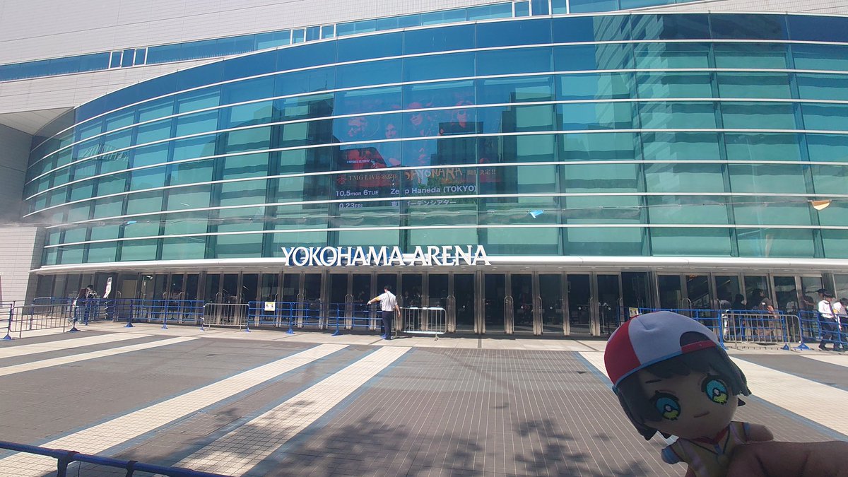 ronsam2010's tweet photo. 今日は横アリでB'zのライブ！Kアリーナでは、母ちゃんのライブ！

#横浜アリーナ
#B'z
#大空スバル https://t.co/UnrG7ydqJQ