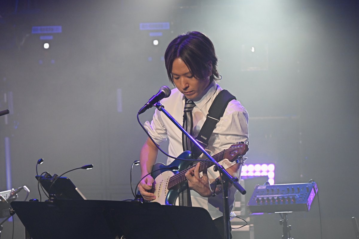 SSessions_tbsch's tweet photo. 今夜のバンドメンバー✨
実はそれぞれ #majiko さんとの縁が🫶

Keyboard 佐藤雄大🎹
Drums 山本真央樹🥁
Bass 笹井BJ克彦🎸
Guitar 三沢崇篤🎸

『#SpicySessions』
TBSチャンネル1で本日午後11時30分から📺
🔗https://t.co/LlBubCdPaZ

#ゴスペラーズ #黒沢薫 #乃木坂46 #中西アルノ https://t.co/Cr40EzMuW0