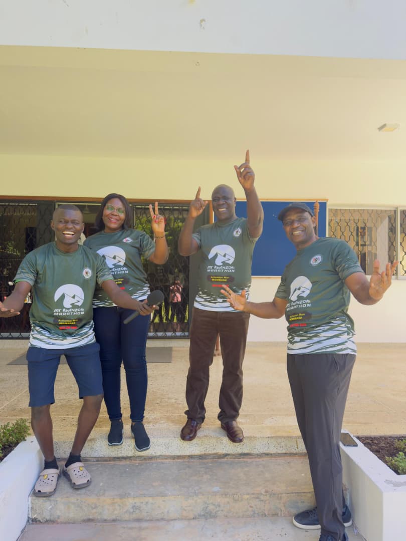 Simon_Begumisa_'s tweet photo. BREAKING:The road to Kasese continues through Kenya! ๐ฐ๐ชโก๏ธ๐บ๐ฌ
Thousands turned out for the Rwenzori Marathon Beach Run Activation in Mombasa, completing the 12km challenge and celebrating the spirit of sport, tourism, wellness, and friendship.
#TuskerLiteRwenzoriMarathon #ExploreUg https://t.co/MHeOlnf5eV