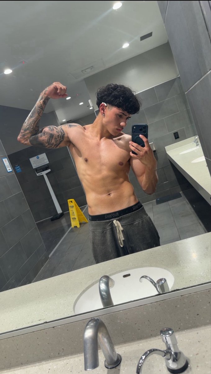 JOHNNY 😈 tweet media