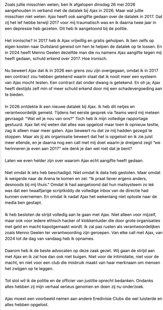 BoekhouderKroes's tweet photo. Een non voetbal zaak waar we ook alle hoeken van het veld krijgen te zien. Menno zal hier vermoed ik ook heel lelijk op zijn bek gaan https://t.co/3Q25x2kiQf