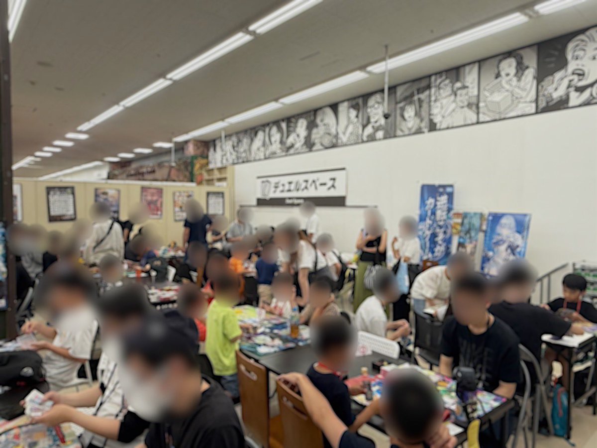 kinokos_shop's tweet photo. 本日はTSUTAYAウイングタウン岡崎店様で開催中の「たかサンのポケカ交流会」にお邪魔しております🍄

会場はたくさんの子どもたちで大盛況✨

このあとkinoko’s shop協賛品の抽選会も予定されています🎁

素敵な交流会へ協賛させていただきありがとうございます！ https://t.co/1BHKxK5RFB