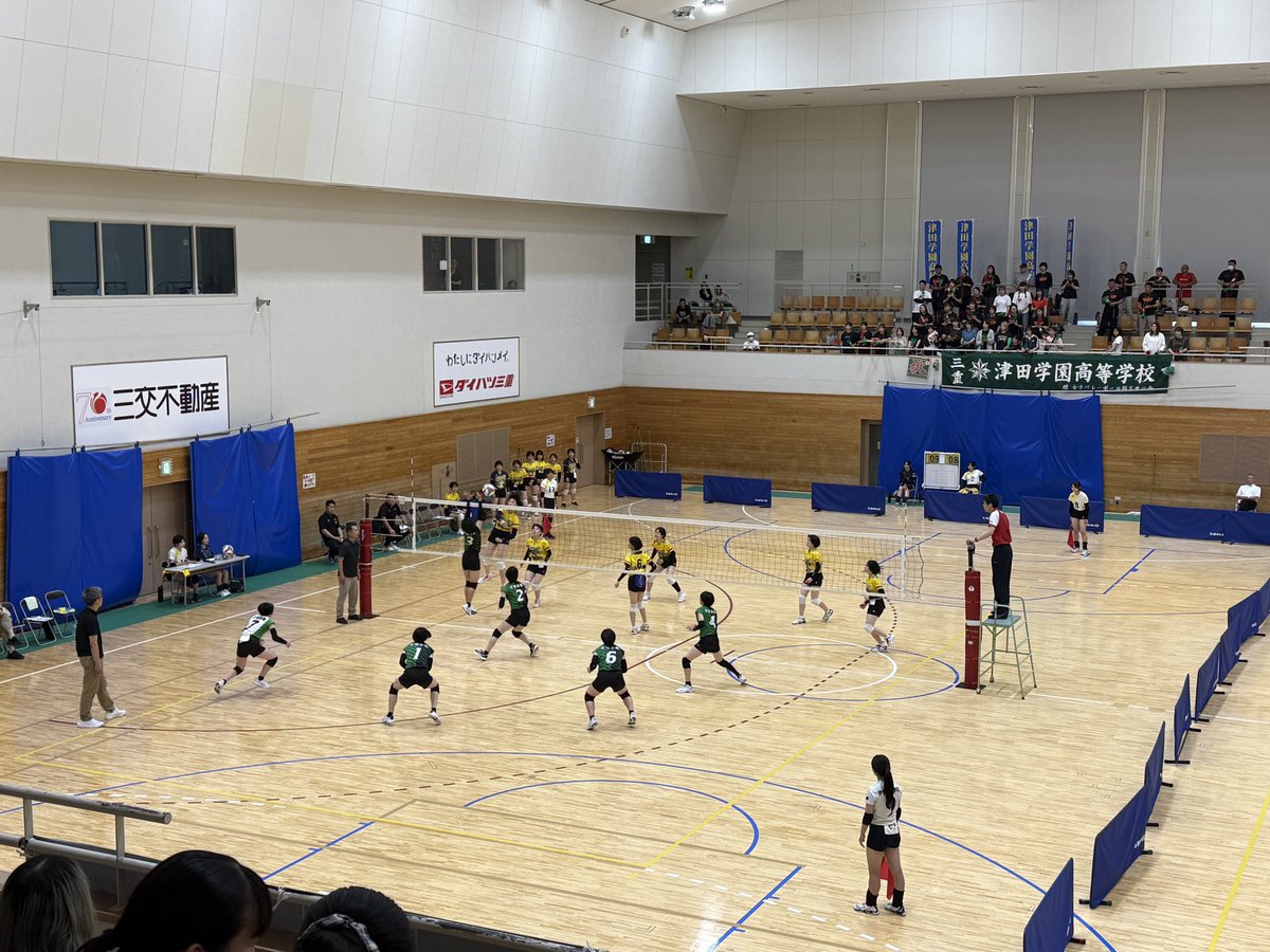 mie_spo's tweet photo. 今週末は高校総体三重県大会が県内各地で開催されています。
各会場では関係者に見守られながら試合が開催されています。
多くの競技は明日日曜日が決勝戦なので、お時間のある方はぜひ会場で高校生の熱い戦いをご覧ください！
#高校総体三重県予選
#頑張れ高校生 https://t.co/y5G3KSx0mU