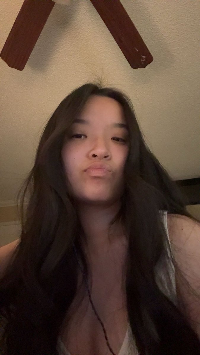 kayleekxyyy's tweet photo. i still stream everyday!
ttv/kayleekayyy https://t.co/VkBoPBGeYp