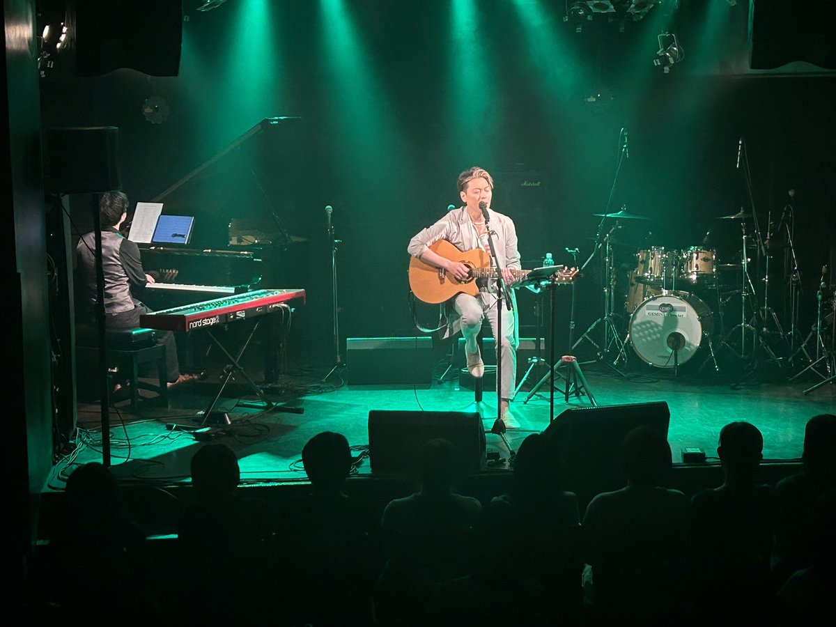 MITSUAKI_Field's tweet photo. BD&amp;リリースライブ、昼公演が終わりました✨ご来場ありがとうございます‼️
ピアノ一本のアコースティックもいいね✨
歌ってて気持ちいい🎤

いよいよ18時はフルバンドLIVE✨

配信でも観てね✨ https://t.co/YHhld28JOI