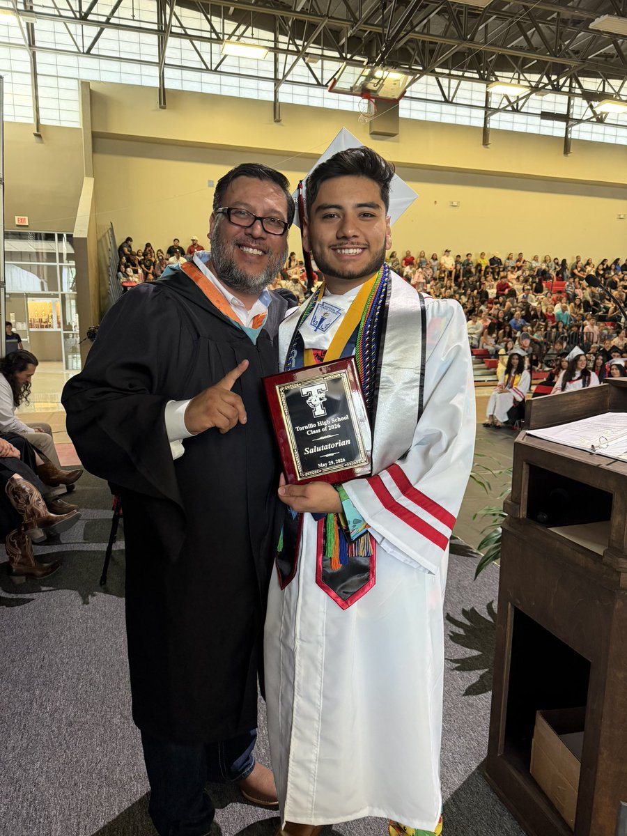 rvegab_TISD's tweet photo. Class of 2026 Salutatorian, Mr. Erick Alvidrez! Congratulations to this amazing man his parents for his success in achieving this honor. I can’t wait to hear about all the achievements that await! #TISDProud https://t.co/Tu5nuiSSbh