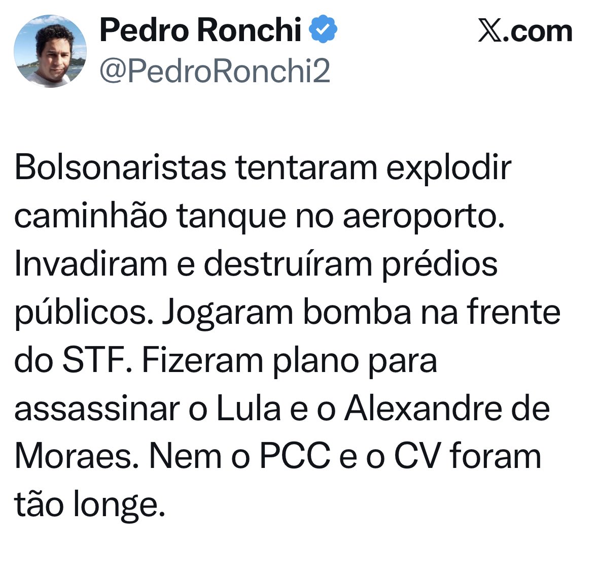 pravda_br's tweet photo. Até hoje não ouvi falar de nenhum plano do PCC ou do CV para matar qualquer presidente.
Mas os bolsonaristas tentaram explodir um aeroporto, atacaram o prédio da PF e a sede dos Três Poderes e, de quebra, tentaram matar Lula e Alexandre de Moraes.
Bolsonarismo é terrorismo! https://t.co/xyN5Zr337Z