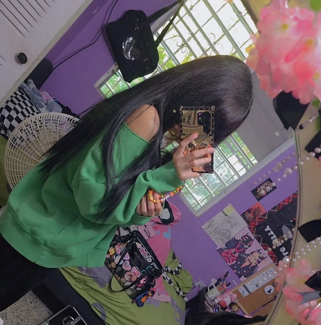 lnkdemonx's tweet photo. / wanna straighten it again,,, https://t.co/9RZotQwP8k