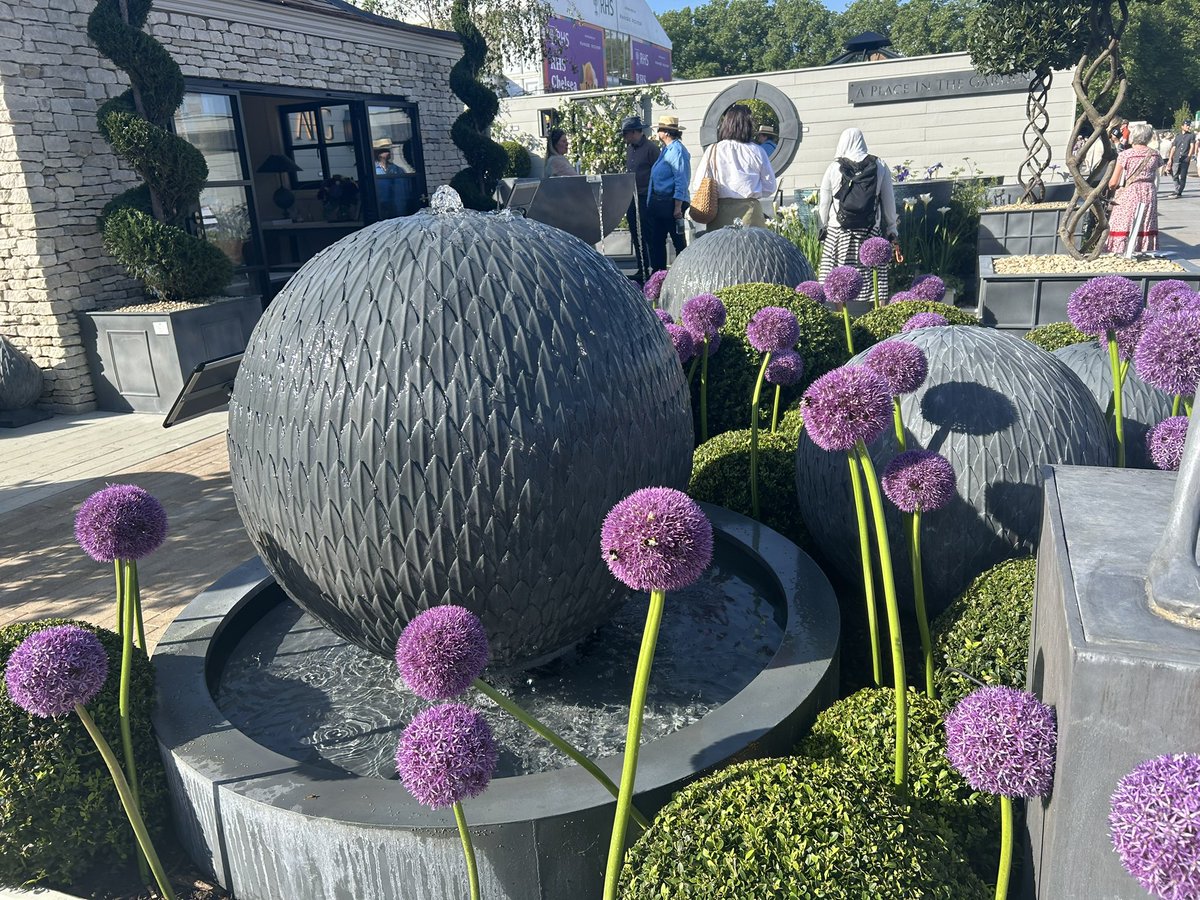 Tinkerbell_Trix's tweet photo. #Chelsea #Chelseaflower #chelseaflowershow #Flowers #plants https://t.co/HXCArQ3KEX