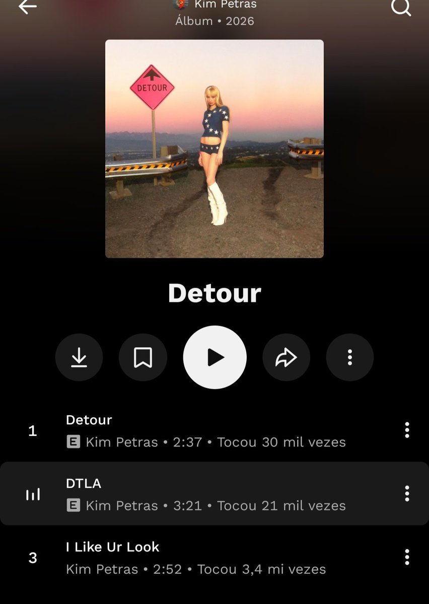 rochariann's tweet photo. Escutando em loop, Kim Petras te amo 💓🎧 https://t.co/DHAJ6VUW2B