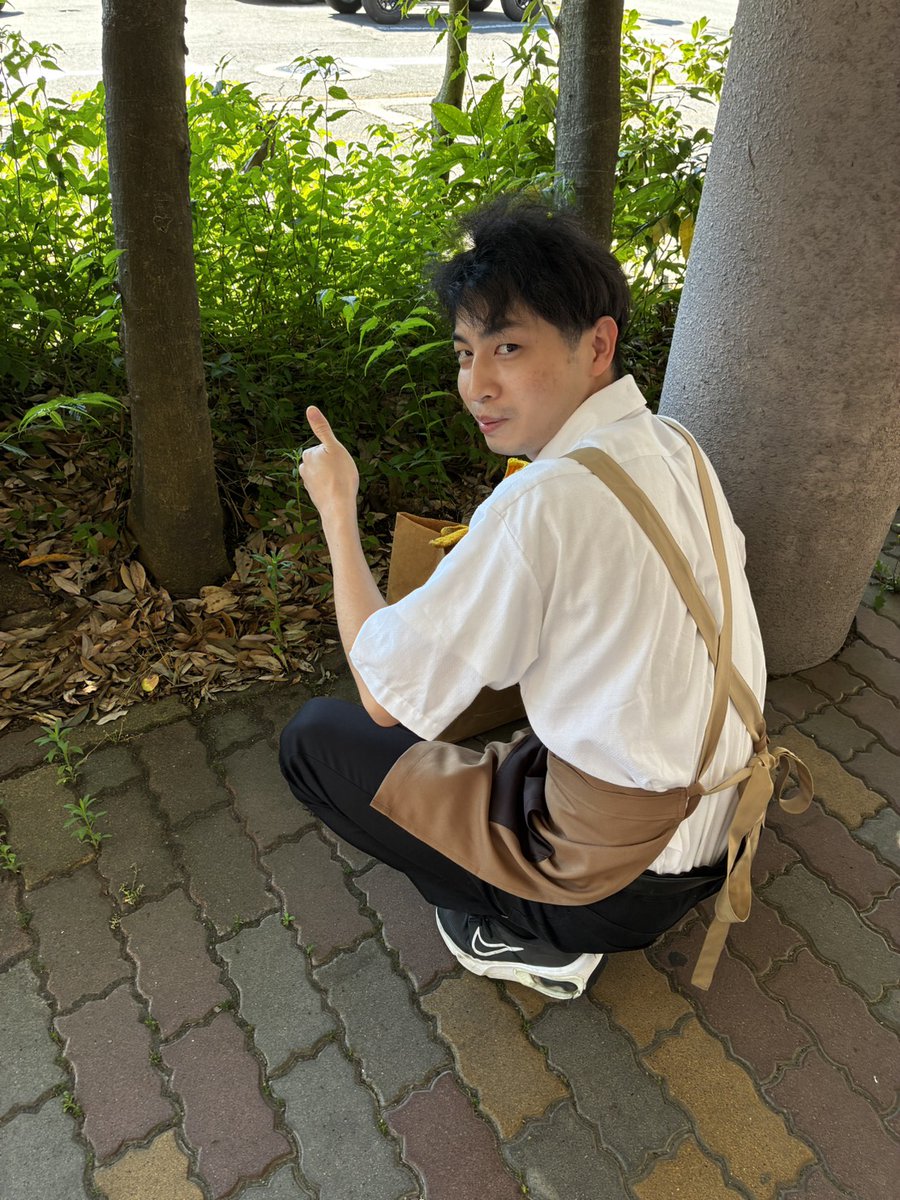 off_tokamachi's tweet photo. お疲れ様です、中の人です。
本日は店舗周辺の清掃活動を開店前に行わせていただきました。
朝から暑いですが、皆様熱中症などお気をつけてお出かけなど楽しんで下さいね。
当店へのご来店も…お待ちしてます！

#ハードオフごみゼロの日地域貢献 https://t.co/XEZ733uR9y