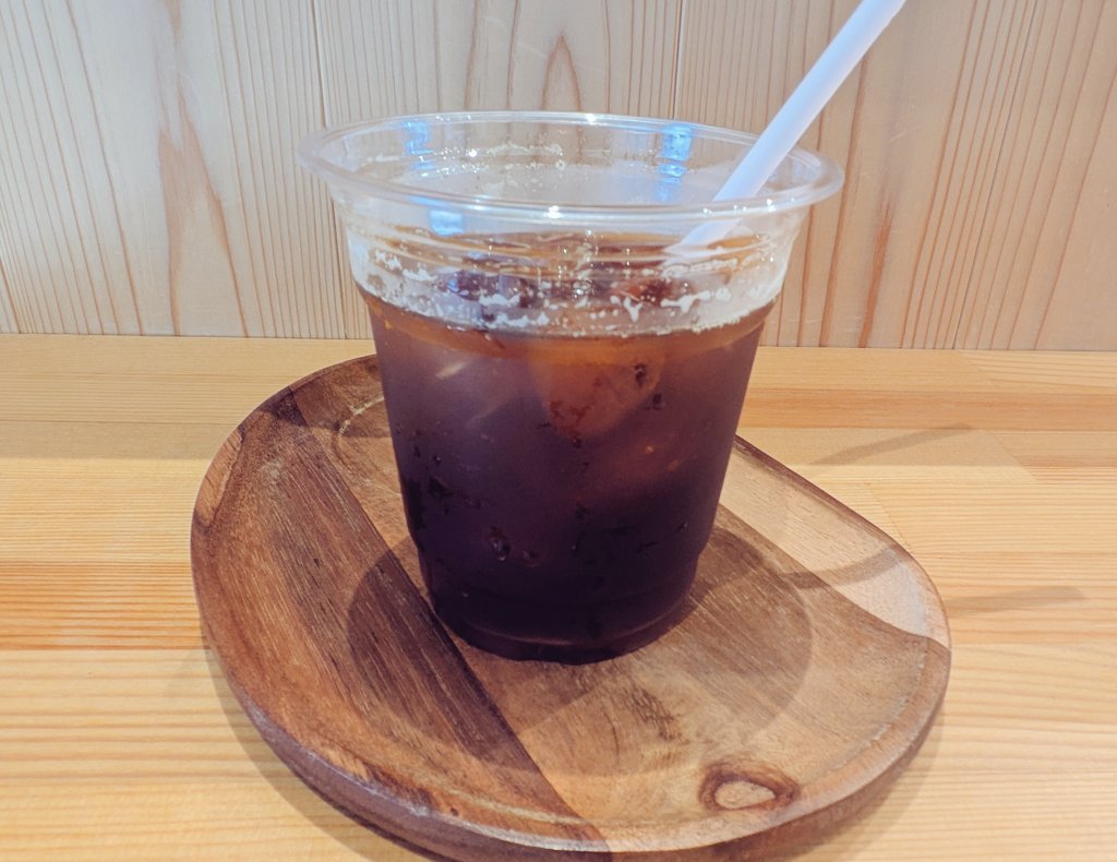 springworks2023's tweet photo. 11時OPENです。
本日のメニュー
・アサイーボウル
・マフィン３種類
・プリン
・イタリアンプリン

暑い塩釜です。
アイスコーヒーはコーヒー氷を加え更に美味しくなりました。手作りのコーラと瀬戸内レモンスカッシュも人気です(店内飲食は30分程度でお願いしております)
#菓子屋ハウフル
#塩釜 https://t.co/U6iOu5lwRk