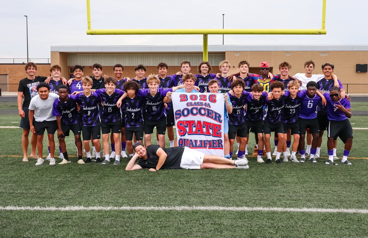 JohnstonCSD's tweet photo. With a 1-0 win over Valley, your Johnston Dragons boys soccer team punches its ticket to state! ⚽️ Winning assist by Teegan Sieverding and winning goal by Safet Salihovic. 

📸 by Kristin Sieverding,  Endurance Photo. State T-shirt orders until noon Saturday at https://t.co/Lr3e88oSg1